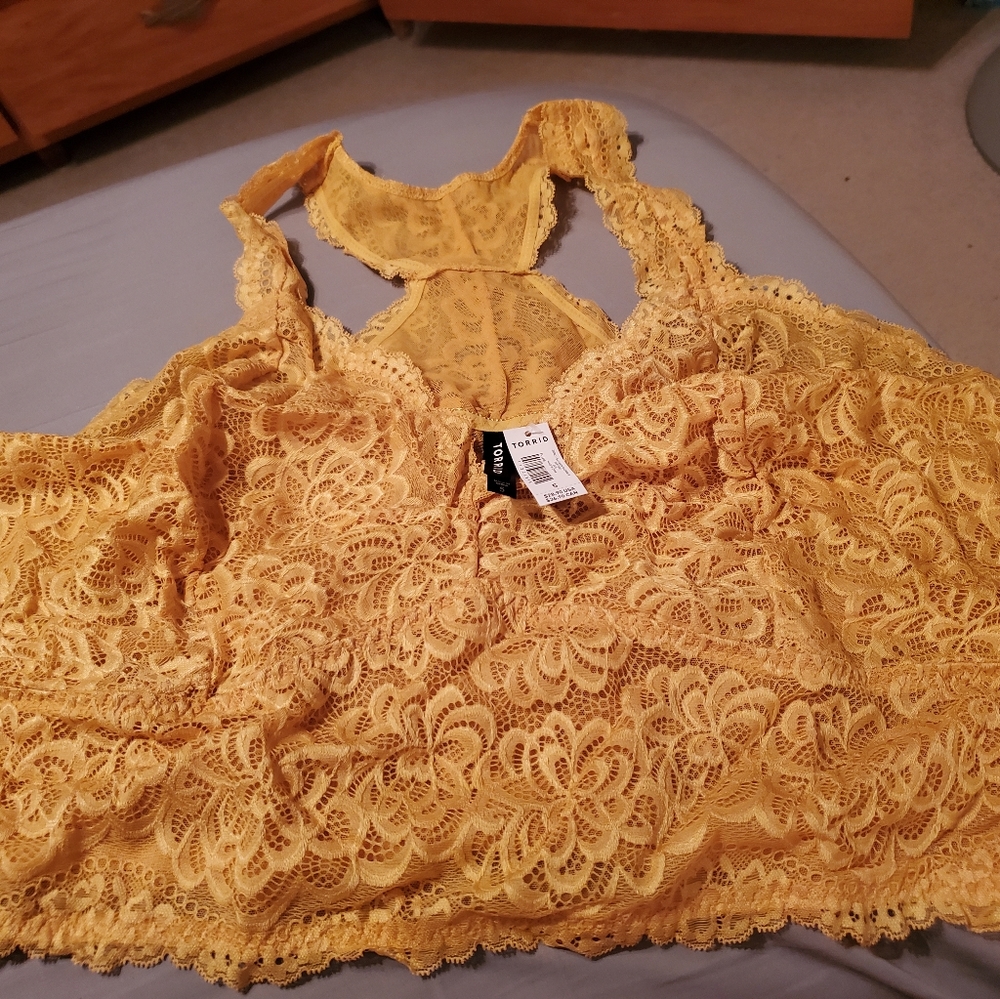 Torrid Bralette size 5 NWT